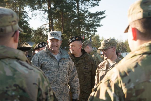 Generał NATO w Świętoszowie