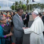 Papież: Ubóstwo przyczyną terroryzmu i przemocy