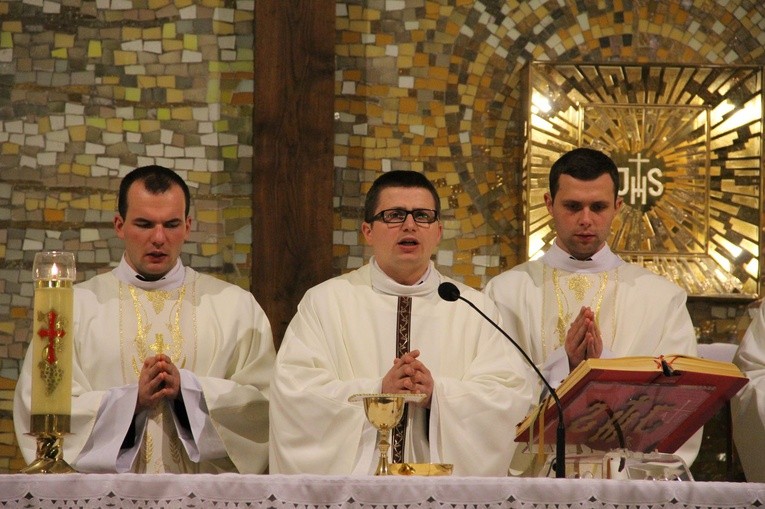 Pilegrzymka filipinów do katedry