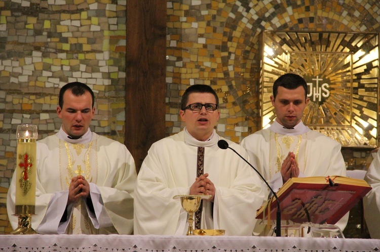 Pilegrzymka filipinów do katedry