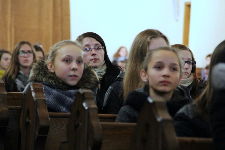 Czuwanie młodzieży w Czarnej