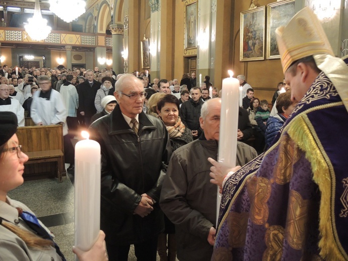 Jubileuszowe świece już w parafiach