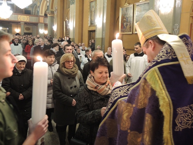 Jubileuszowe świece już w parafiach