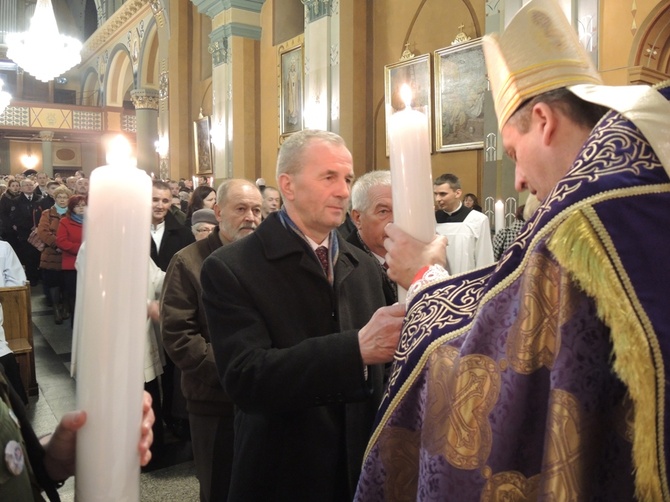 Jubileuszowe świece już w parafiach