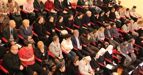 Gdy zamykano im jedne drzwi, otwierali drugie