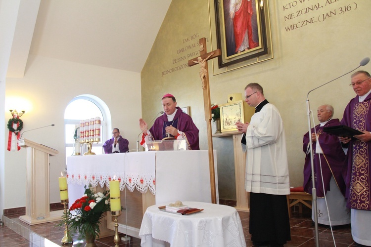 Kaplica w Moszczenicy-Granice