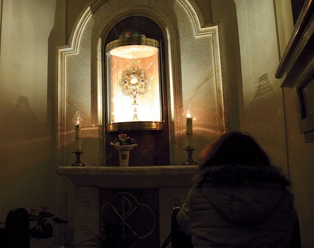 Już przez sześć nocy w tygodniu trwa adoracja Jezusa w kościele  św. Marii Magdaleny w Tychach