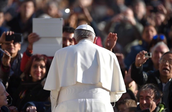 Papież: To skandal i hańba ludzkości