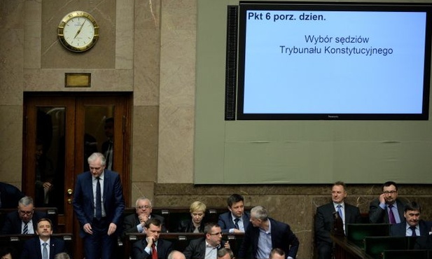 Burza w Sejmie: Wybrano 5 nowych sędziów TK