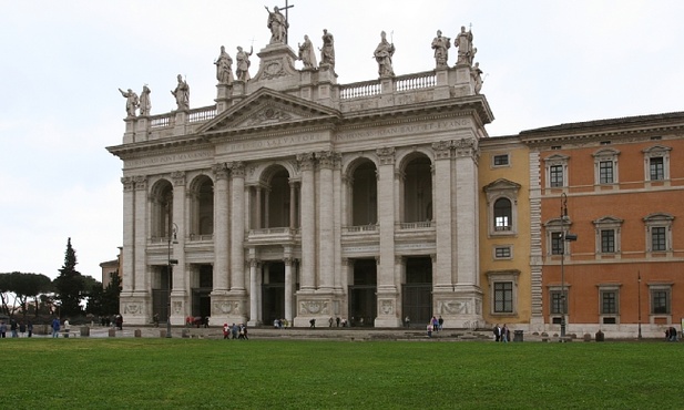 Pierwsze Drzwi Święte