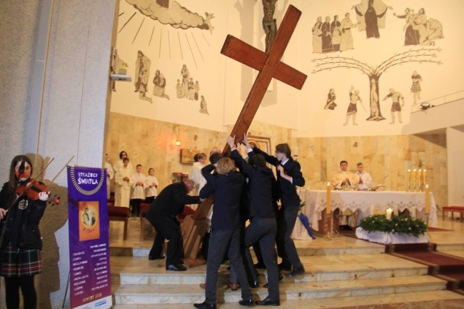 Symbole ŚDM w parafii pw. św. Andrzeja Boboli