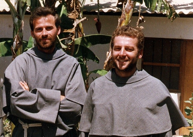 Ojcowie: Michał Tomaszek (z lewej) i Zbigniew Strzałkowski w Peru