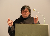 Nocne "Czuwanie charyzmatyczne" w Roku Miłosierdzia