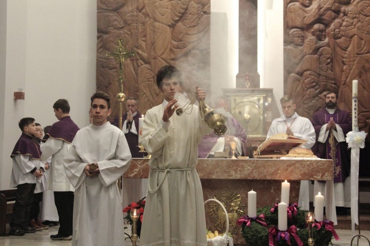 Symbole ŚDM w gdyńskiej parafii św. Jadwigi