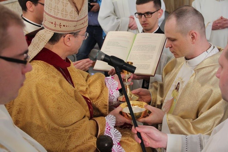 Święcenia kapłańskie w Żarach