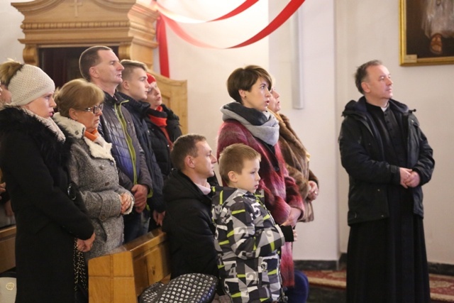 Uczniowie z Łękawicy o bł. ojcu Michale Tomaszku