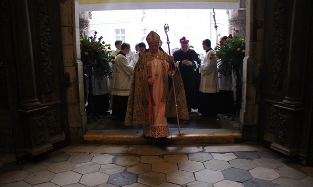 Rozpostarte ramiona Boga