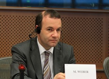 Weber: W PE nie będzie debaty o Polsce