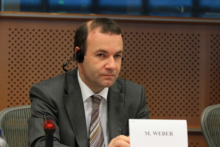 Weber: W PE nie będzie debaty o Polsce