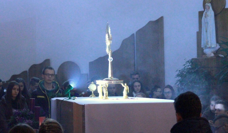 Czuwanie młodych w Łękach Górnych