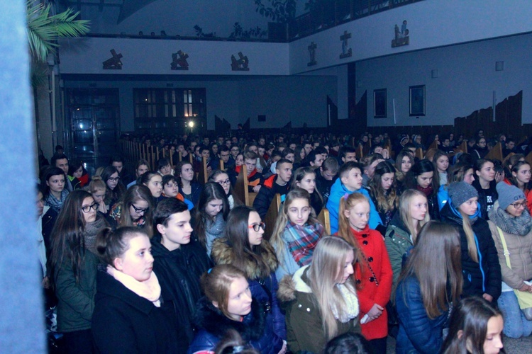 Czuwanie młodych w Łękach Górnych