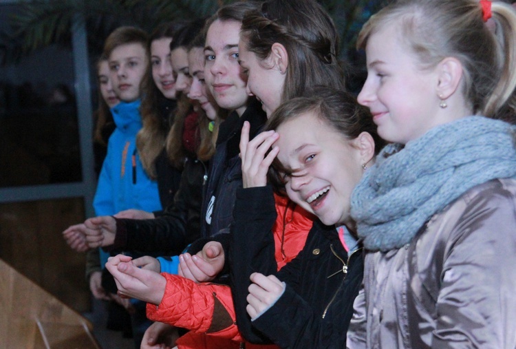 Czuwanie młodych w Łękach Górnych