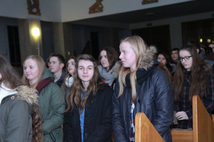 Czuwanie młodych w Łękach Górnych