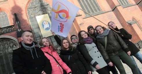 Światowo, miłosiernie, młodzieżowo