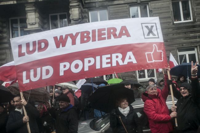 V Marsz Wolności i Solidarności. W drodze pod Belweder