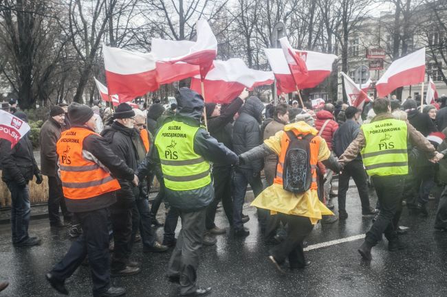 V Marsz Wolności i Solidarności. W drodze pod Belweder