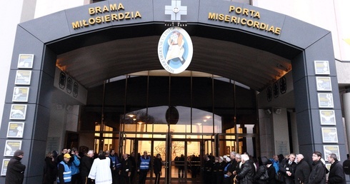 Bramy Miłosierdzia stanęły otworem