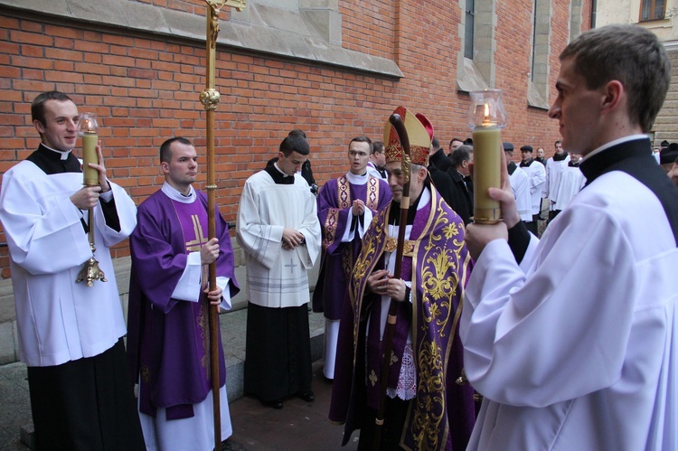 Otwarcie Bramy Miłosierdzia w tarnowskiej katedrze