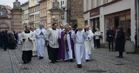 Miłosierdzie w stolicy Karkonoszy