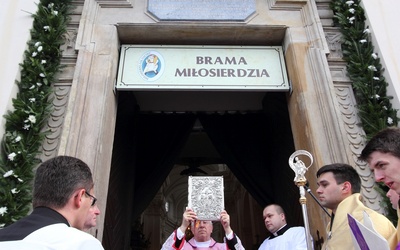 Otwarcie Bramy Miłosierdzia w Łowiczu