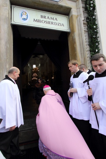 Otwarcie Bramy Miłosierdzia w Łowiczu