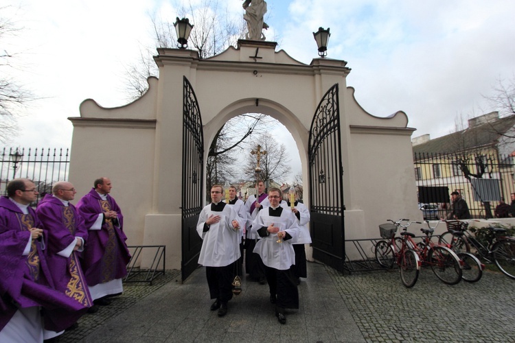 Otwarcie Bramy Miłosierdzia w Łowiczu