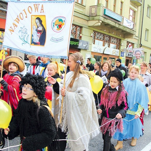  Mali misjonarze przyjdą do naszych domów ogłosić narodzenie Chrystusa, aby mogli usłyszeć o Nim także ci, którzy Go nie znają lub znają tylko powierzchownie