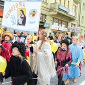  Mali misjonarze przyjdą do naszych domów ogłosić narodzenie Chrystusa, aby mogli usłyszeć o Nim także ci, którzy Go nie znają lub znają tylko powierzchownie