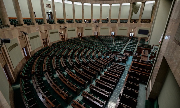 PiS: Trwają prace nad ustawą dot. TK