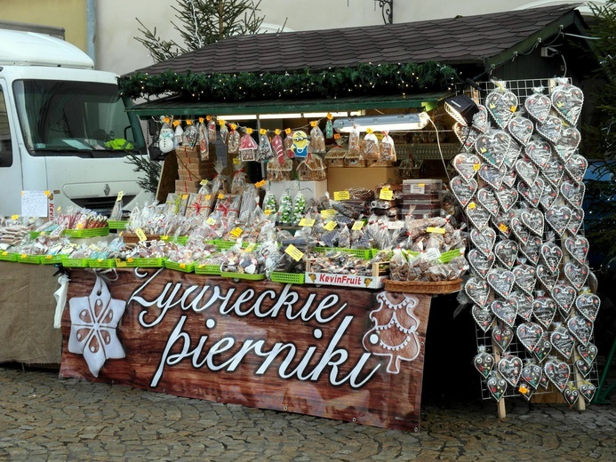 Szopka i jarmark świąteczny na rynku w Gliwicach