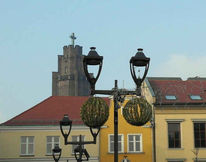 Szopka i jarmark świąteczny na rynku w Gliwicach