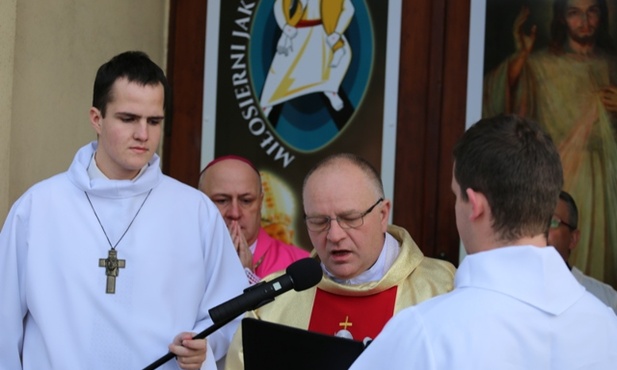 Dekret bp. Romana Pindla odczytał ks. kan. Antoni Dewor