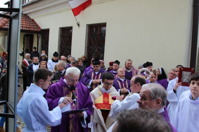 Otwarcie Bramy Miłosierdzia w Andrychowie