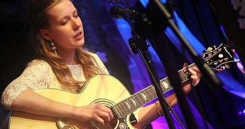 Patriotycznie, lokalnie i międzynarodowo