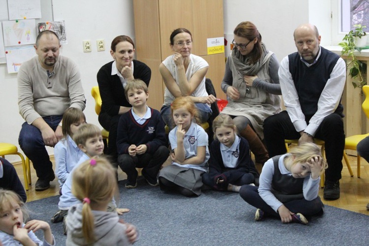 Rodzinne warsztaty bożonarodzeniowe w szkole "Skała"