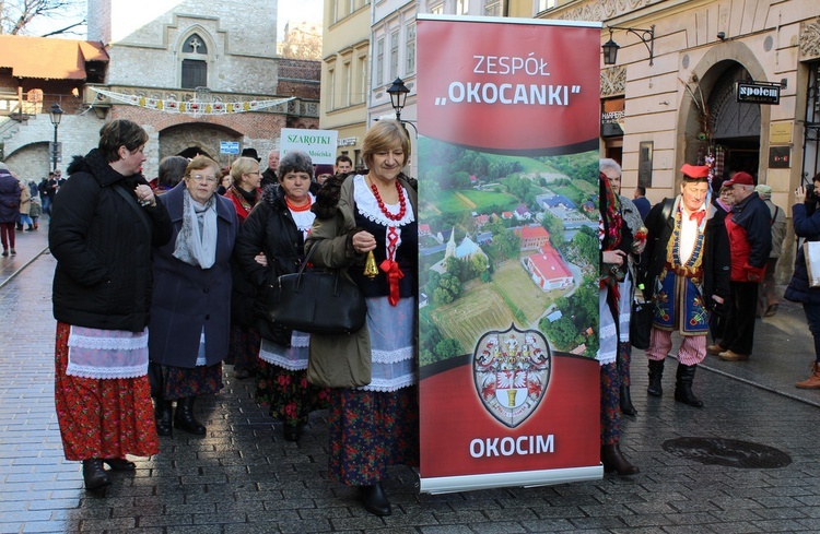 Korowód kolędników na Rynku Głównym