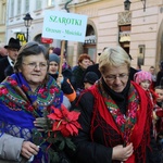 Korowód kolędników na Rynku Głównym