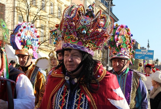 Korowód kolędników na Rynku Głównym