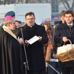 Świąteczne spotkanie na placu