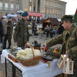 Świąteczne spotkanie na placu